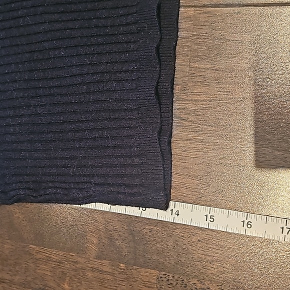 Cropped, v neck, ribbed, button up, short sleeve sweater - Picture 2 of 6